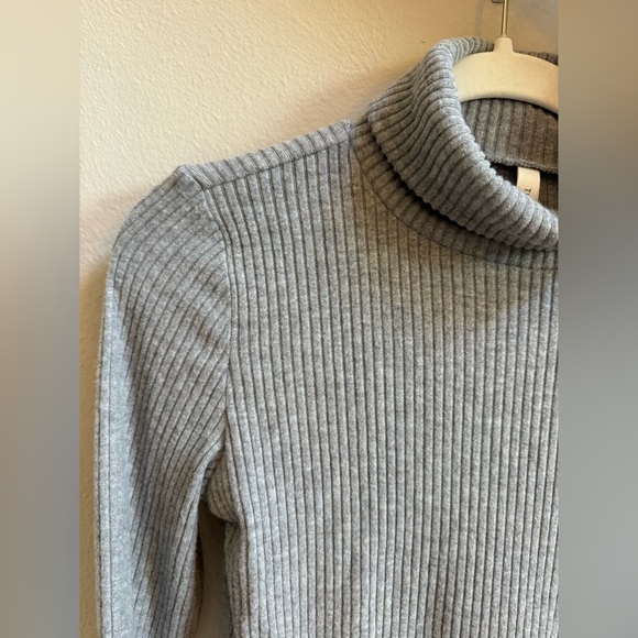 Gray turtleneck - The group Babaton from Aritza - size S - Picture 3 of 3